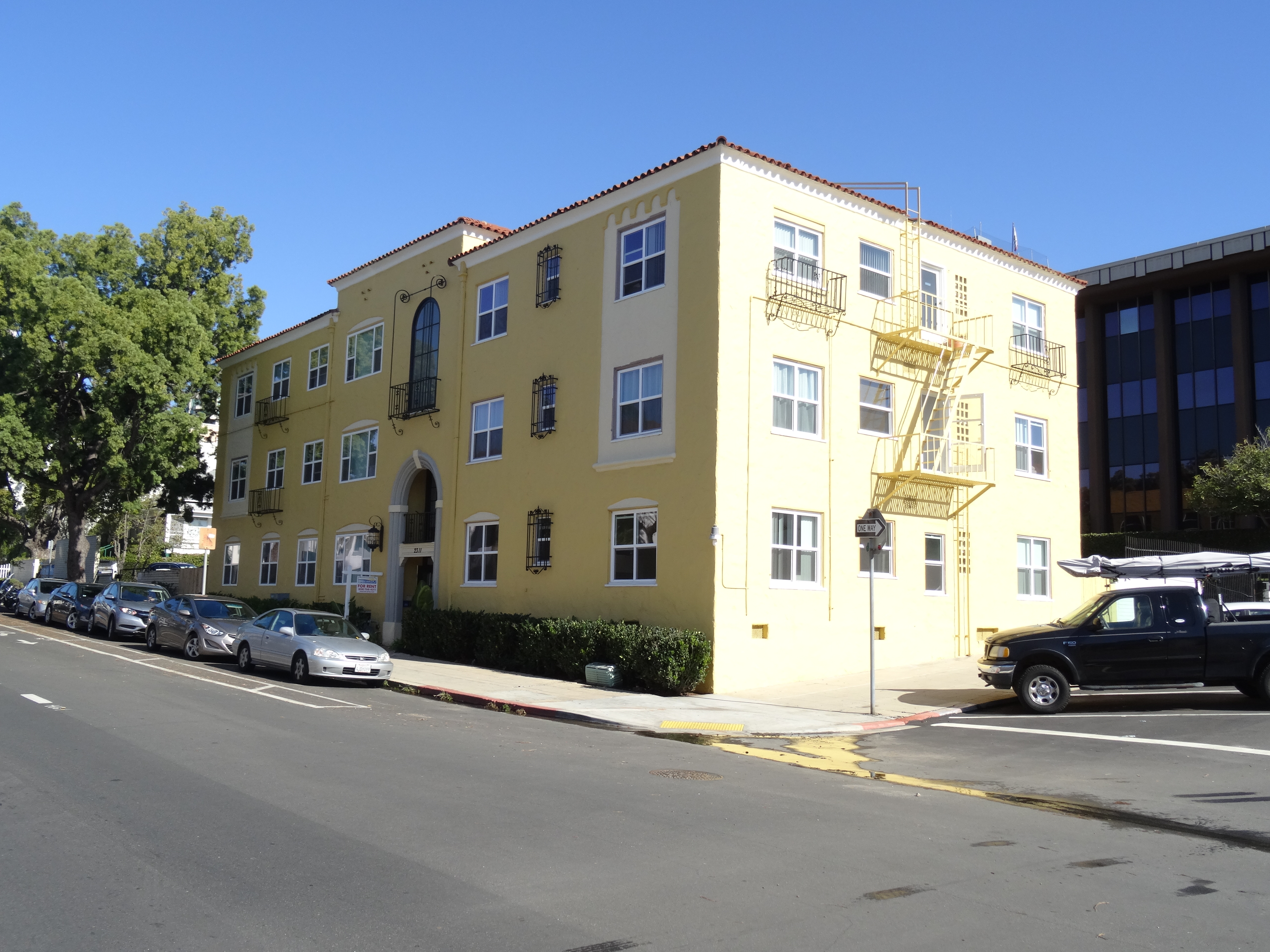 Bankers Hill Apartments Sold For $4.9M | San Diego Business Journal