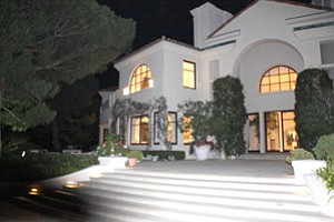 Feds Take Malibu Mansion Michael Jackson Memorabilia From African Kleptocrat Los Angeles Business Journal
