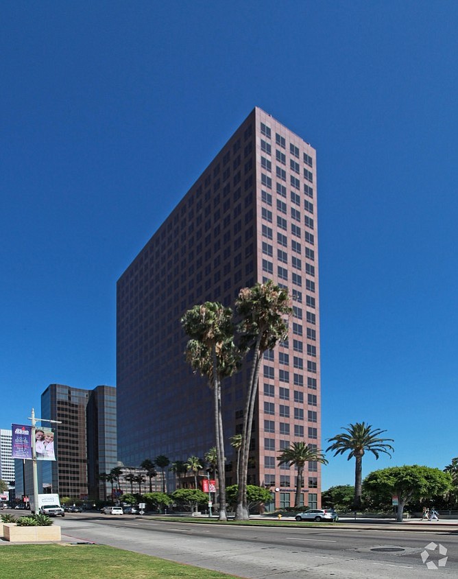 CedarsSinai Buys Miracle Mile Office for 295 Million Los Angeles