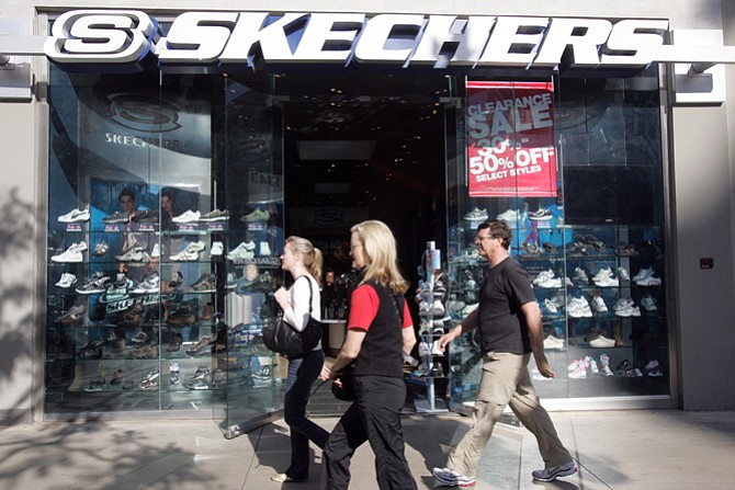 what time does skechers store close