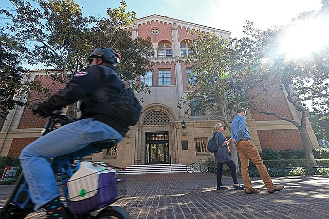 Usc Edges Up In Biz School Ranking Closer To Ucla Los Angeles