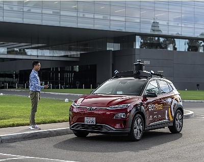 Hyundai self-driving, on-demand BotRide.