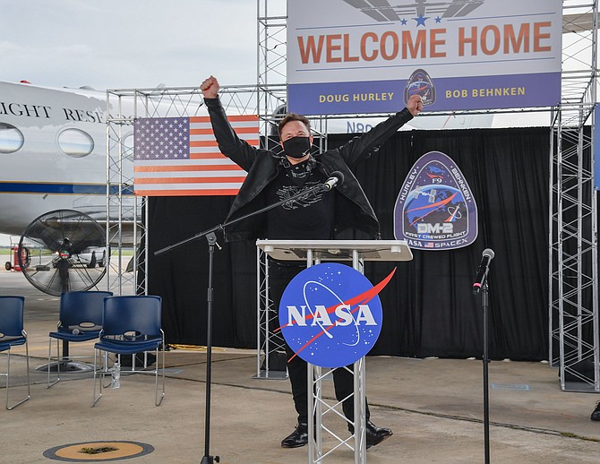 SpaceX founder Elon Musk, celebrating the end of a manned mission, closed $346 million in funding last quarter.